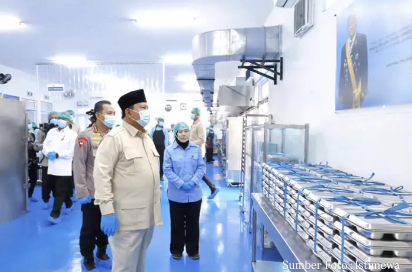 Dari Green House hingga Dapur Modern, Prabowo Tinjau Langsung Sistem Pemenuhan Gizi di Palmerah