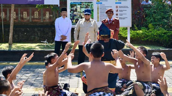 Prabowo Tinjau SRMP 17 Tabanan, Tekankan Program Sekolah Rakyat sebagai Jembatan Memutus Rantai Kemiskinan