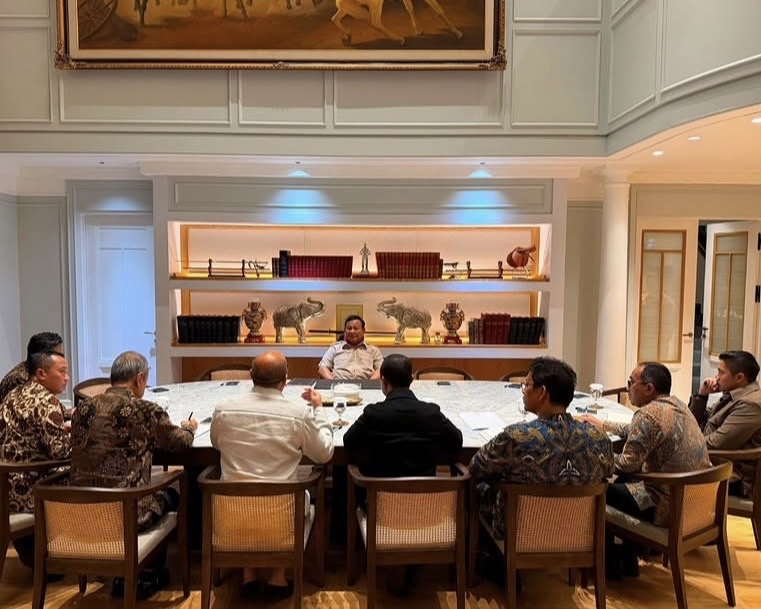 Prabowo Gelar Pertemuan Tertutup dengan Para Menteri di Kertanegara