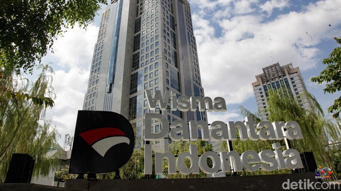 Danantara Indonesia Terima Pengunduran Diri Dirut PT Pos Indonesia, Restrukturisasi Besar Didorong Usai Evaluasi Mendalam