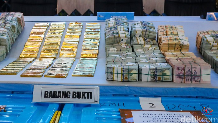 Polda Metro Jaya Ungkap Rincian Barang Bukti Kasus Febrie Adriansyah: Rp6 Miliar Uang Tunai, 74 Kg Emas, hingga Valuta Asing Asli
