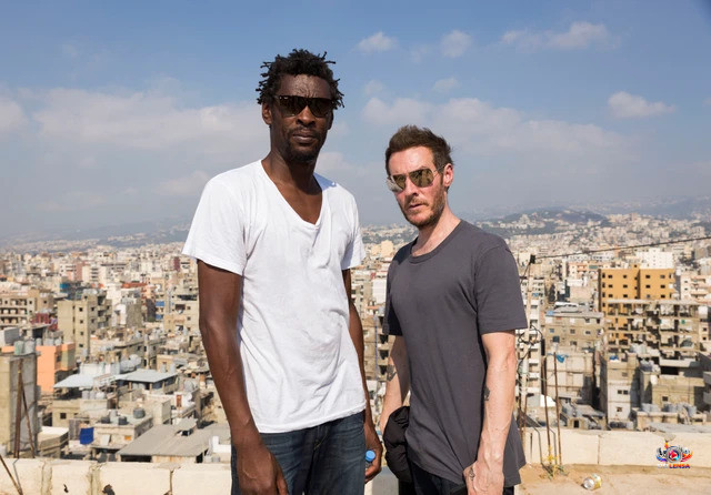 Massive Attack Dilarang Tampil Lagi di Singapura Usai Kibarkan Bendera Palestina dan Serukan 'Free Palestine' di Atas Panggung