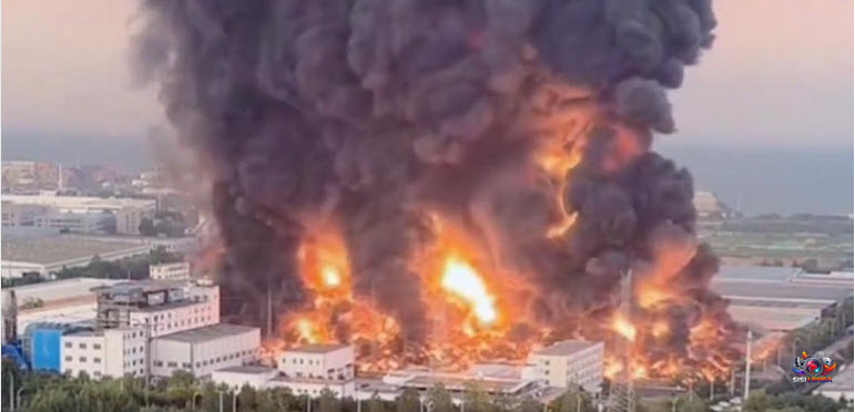 Gudang Logistik di Qingdao China Terbakar Hebat, Asap Hitam Membumbung Tinggi
