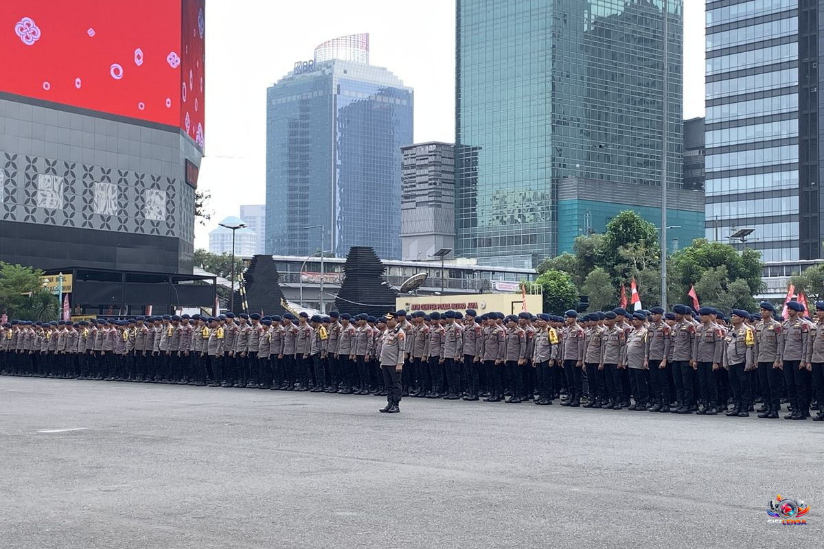 Polda Metro Jaya Larang Personel Bawa Senjata Api Saat Kawal Demo di Jakarta