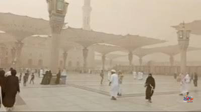 Badai Pasir Terjang Masjid Nabawi, Debu Pekat Bikin Jarak Pandang Menurun Drastis