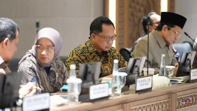 Tito Tegaskan Guru PPPK Paruh Waktu Tak Otomatis Jadi Penuh Waktu