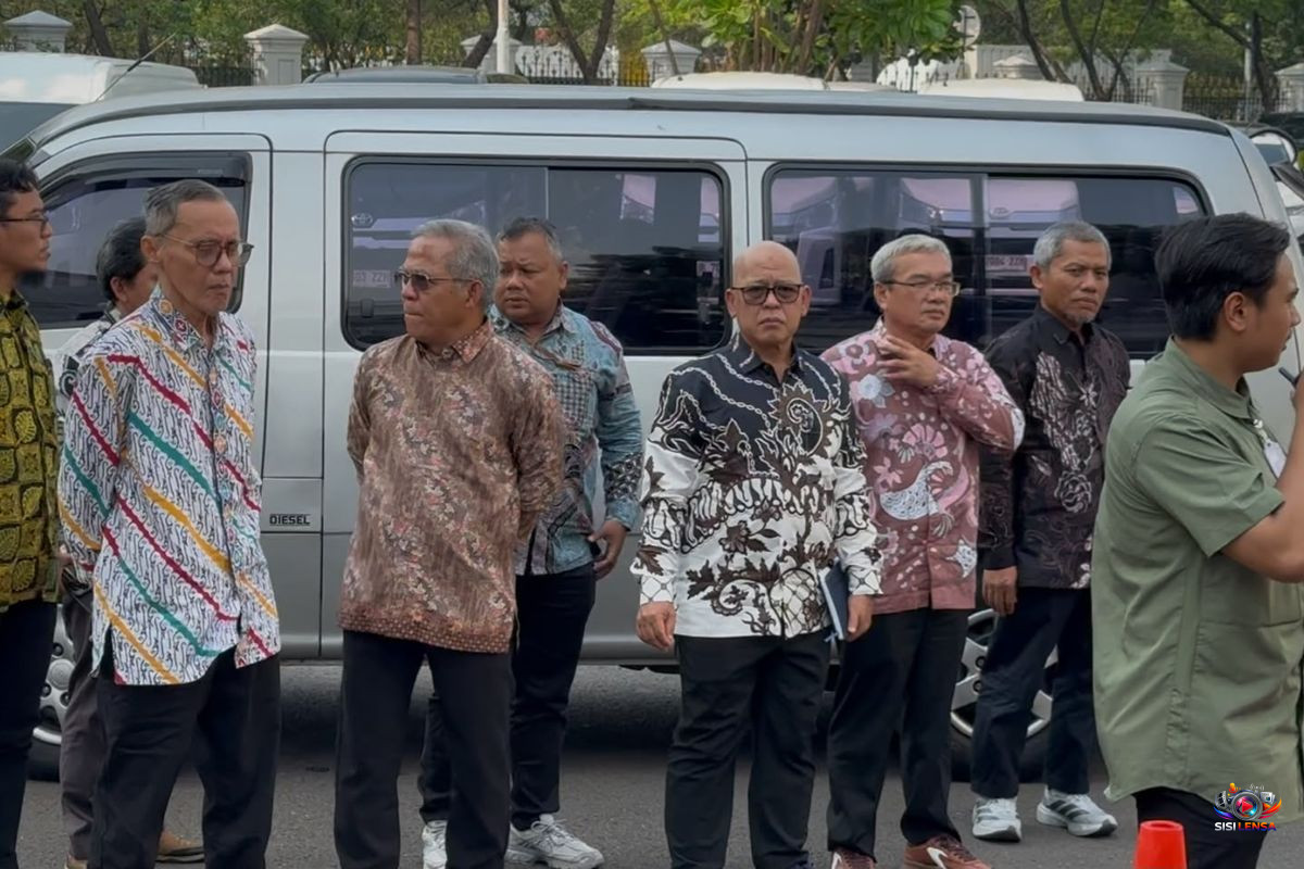 Prabowo Panggil Puluhan Akademisi ke Istana Bahas Penanganan Karhutla dan Lahan Gambut