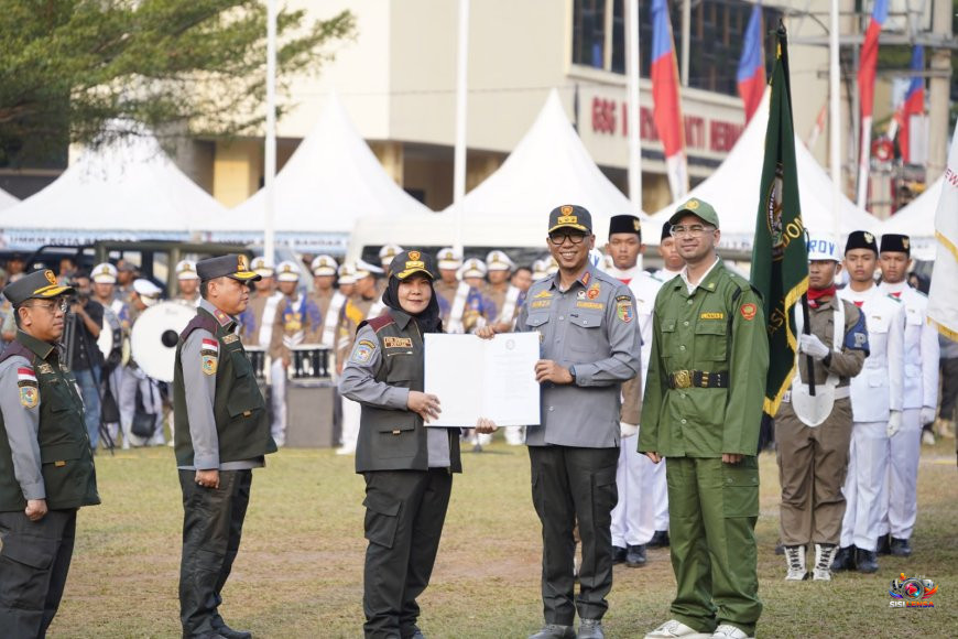 Ribuan Satlinmas Bandar Lampung Ikuti Kemah Bakti, Eva Dwiana Dikukuhkan sebagai Ketua DPC Aslinmas
